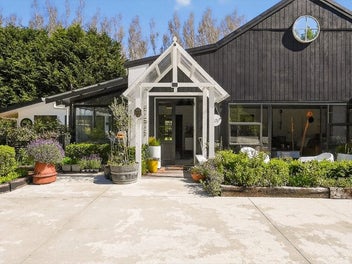 Whitemans Valley Private Estate