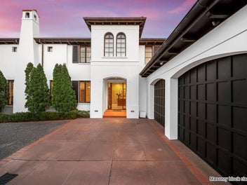 Executive Living by Eden Homes – Botany Colleg...