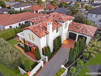 Executive Living by Eden Homes – Botany Colleg...