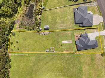 Near-New, Big Section, Big Lifestyle