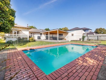 CENTRAL CITY LIVING - OFFERS WANTED!