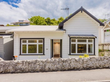 Easy Living On Hospital Hill