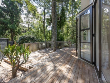 Where Family Living Meets the Beauty of Titirangi
