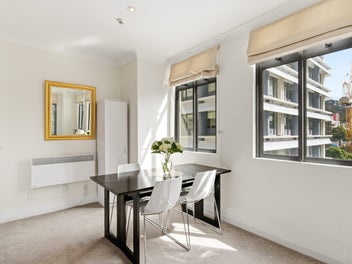 LANDMARK BUILDING - KELVIN HOUSE