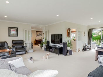Price Reduced - Family Home in Poraiti