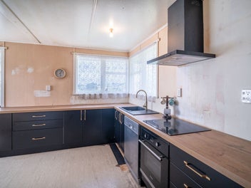 Act fast — 84 Chatham Road won’t last!