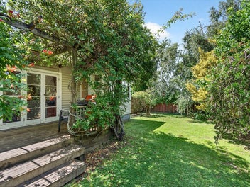 Charming Home in Featherston