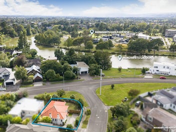 Premium Location - Lagoon & River Walks Await