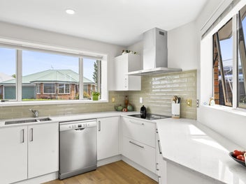 Hidden Gem, Prime Location