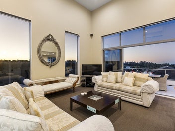 ELEVATED, PRIVATE LIVING WITH VALLEY VIEWS