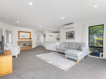 Vendor has Purchased and MUST SELL