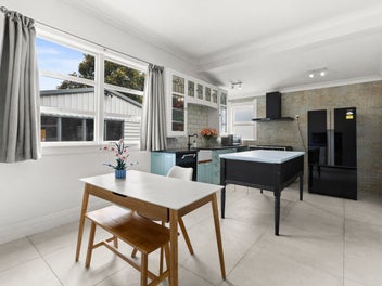 Charming Villa, Corner Position