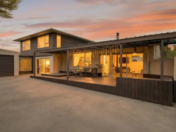 Entertainer's Dream with Space to Flex!