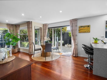 School Zone Trifecta - Fringe of the city!