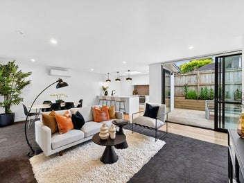 Modern Living - Glen Innes/St Heliers Border