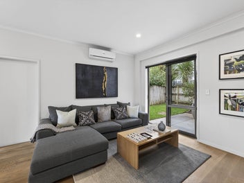 $880,000 - 3 Bedroom - PRESENT ALL OFFERS