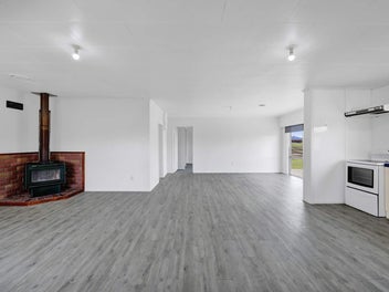 Perfect Balance of Space, Sheds & Lifestyle