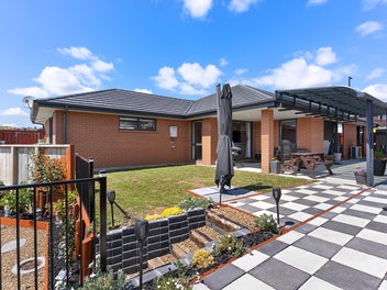 COMMITTED & MOVING - THIS WILL BE SOLD!