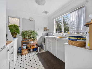 Low-Maintenance Living in The Wood