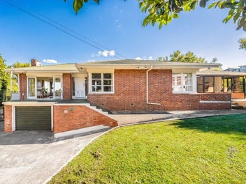 Brick home with privacy & lifestyle views