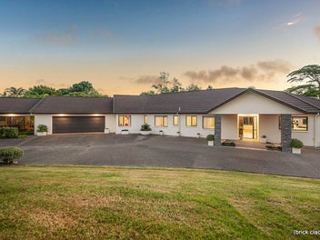 6BR Brick & Tile | $305k UNDER CV | Priced to Sell