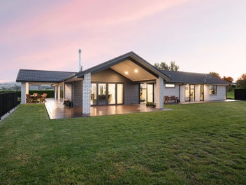 Panoramic Perfection Meets Lifestyle Living