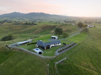 Panoramic Perfection Meets Lifestyle Living