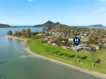 Waterfront - Cut Above the Rest!