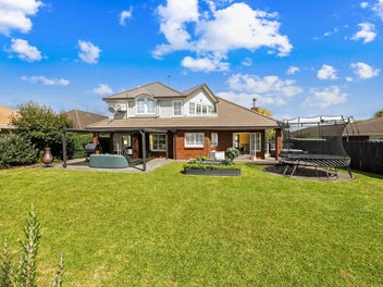 Point View Zoned - Supersized - In Its Own League