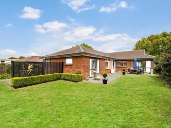 SOLID, DEPENDABLE, WELL SET OUT & CONVENIENT