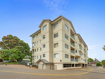PRICE SLASHED. ACT NOW - RESORT STYLE LIVING AWAIT