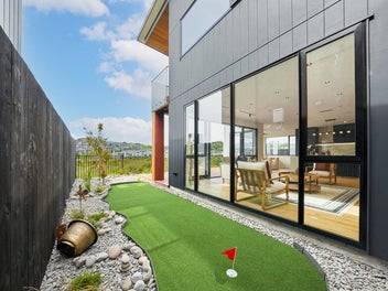 Golf Green, Dual Kitchens & Coastal Views