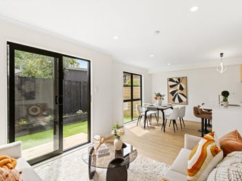 Boutique. Coastal. High spec.