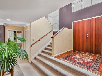 PARKSIDE LIVING AT IT'S BEST!