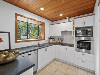 Spacious & Supremely Located