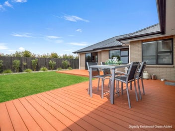 Fabulous Family Home in Norfolk Drive!