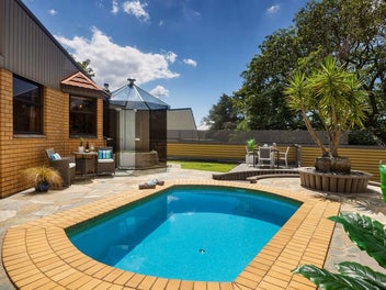 BIG, BOLD & BEAUTIFUL!