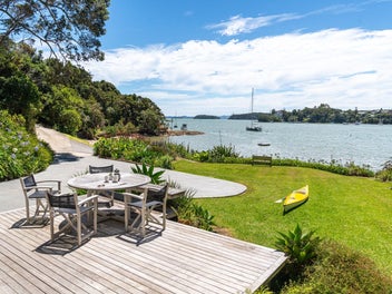 Secluded and special Bay of Islands waterfront gem