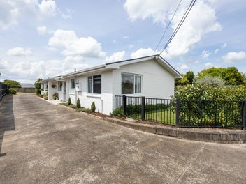 Image 1 of 20