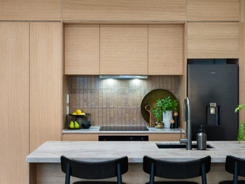 West-Facing, Lock & Leave