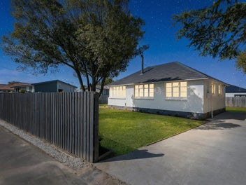 Renovated, 2 Bathrooms?! What?!