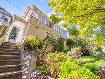 CHARACTER VILLA WITH INCOME POTENTIAL