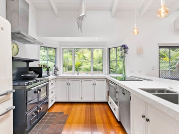 SPACE, PRIVACY & INCOME POTENTIAL!