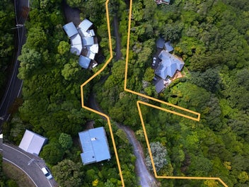 MORTGAGEE SALE - INVESTMENT OR HOME + INCOME