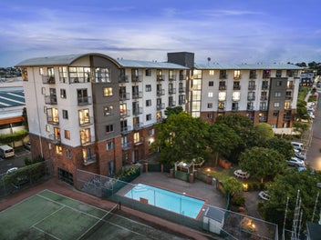 Smart, Stylish & Superbly Located