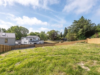 902sqm $499k in Cashmere School zone