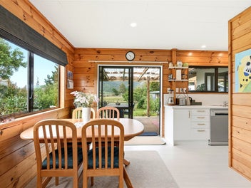 Impeccable Lifestyle Living in Pakawau