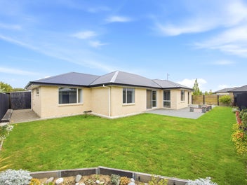 SIMPLY FAMILY LIVING!