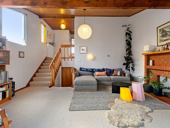 Mid-Century Soul, Modern Ease in Khandallah