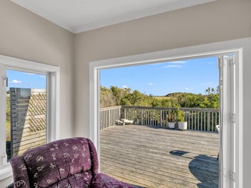 Coastal Calm on a Generous 913m²